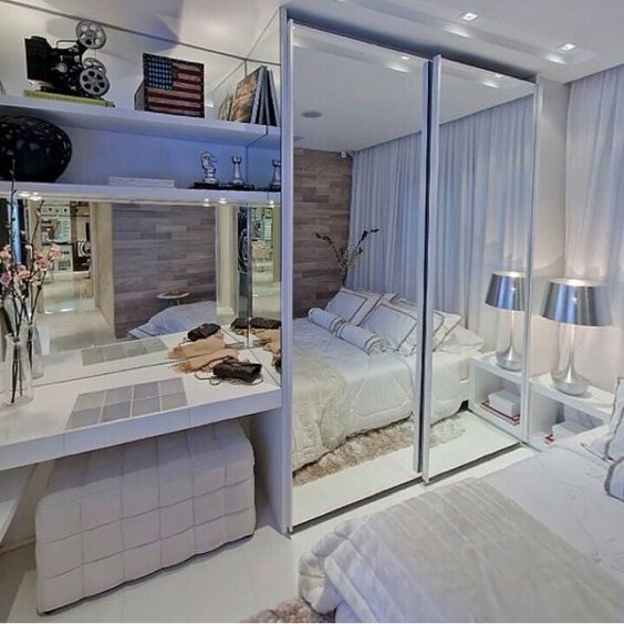 A decoração para quarto de casal pequeno deve ser voltada para a valorização do espaço (Foto: pinterest.com)