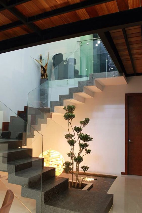Decoração de Escadas com Plantas 