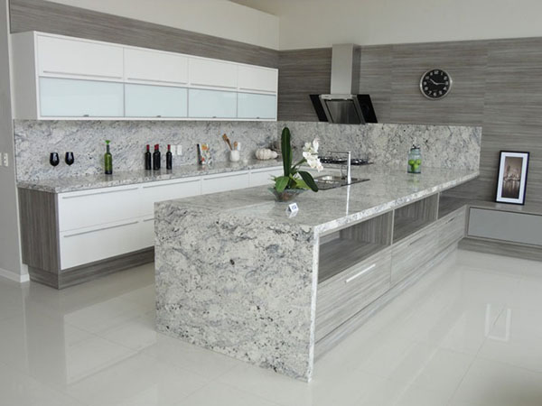 cozinha integrada com marmore