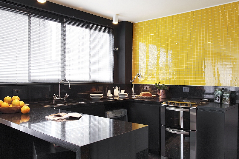 cozinha planejada com azulejos