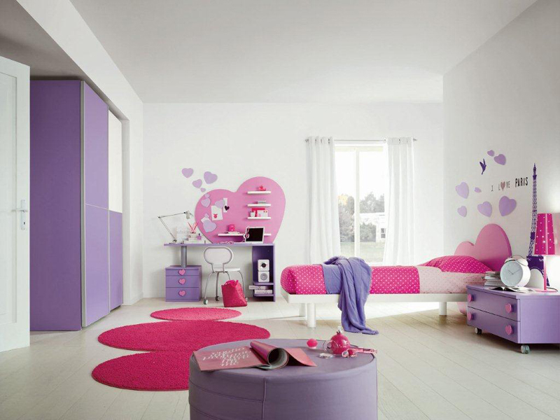 quarto infantil roxo e rosa