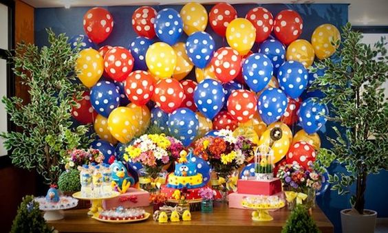 festa da Galinha Pintadinha balões
