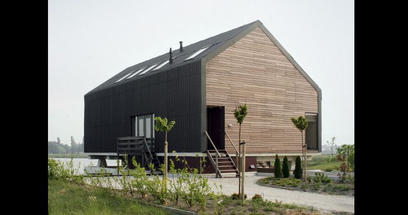casa com madeira galpao