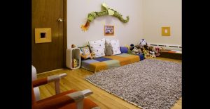 quarto montessoriano com brinquedos