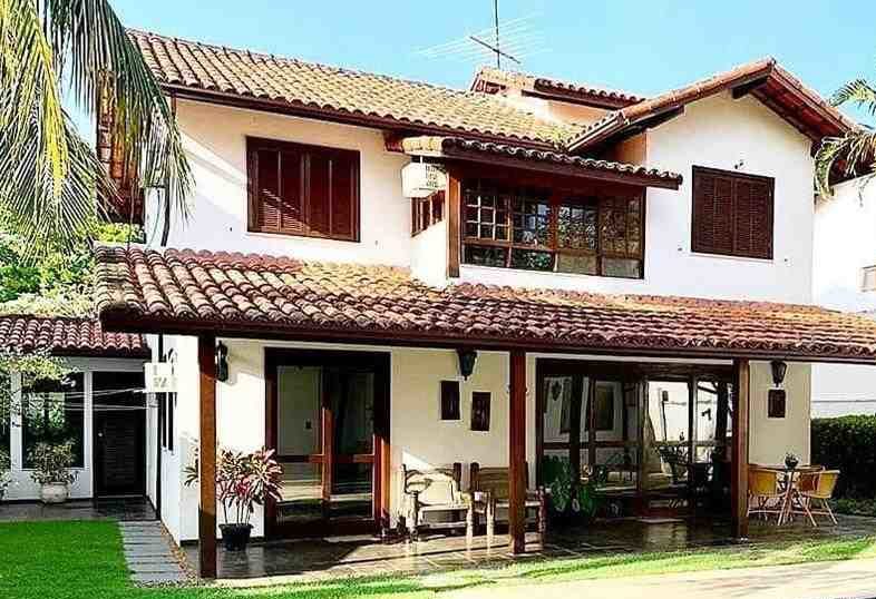 Casa estilo colonial: Fotos de modelos e fachadas