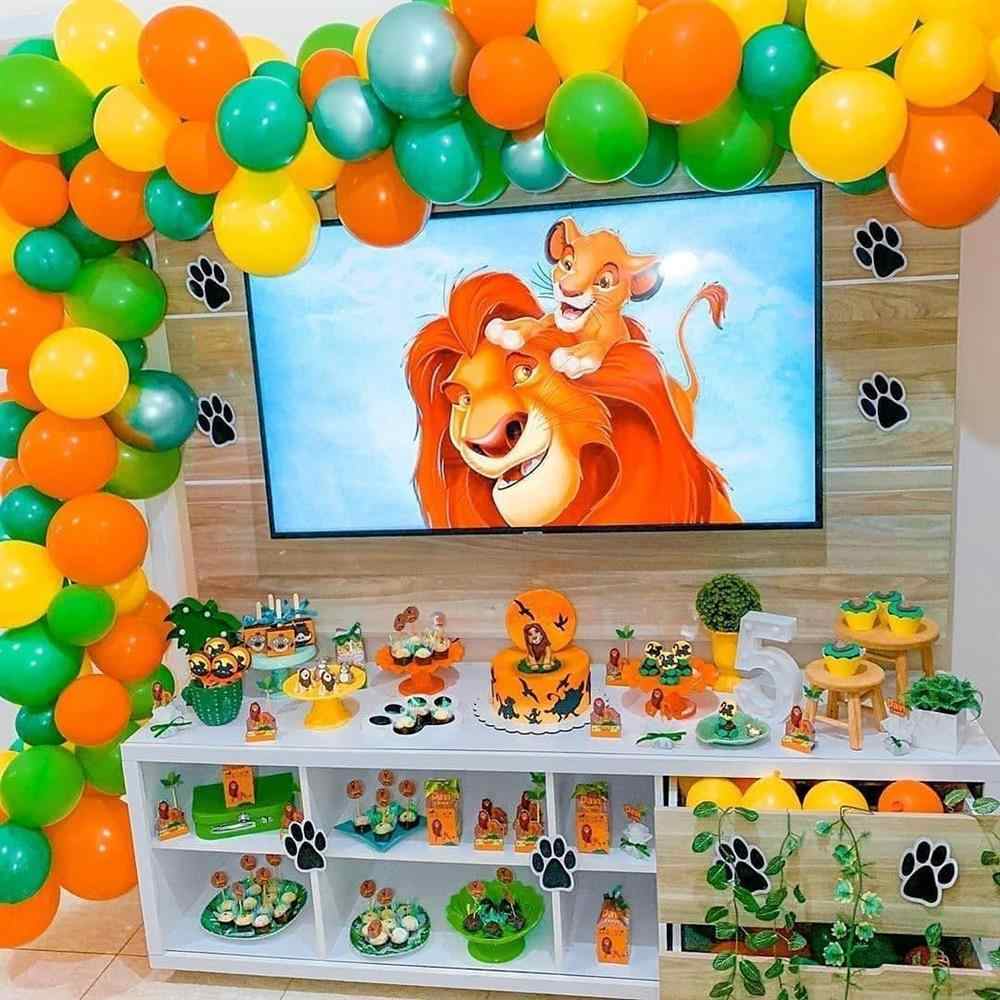 como enfeitar uma festa de aniversário simples safari